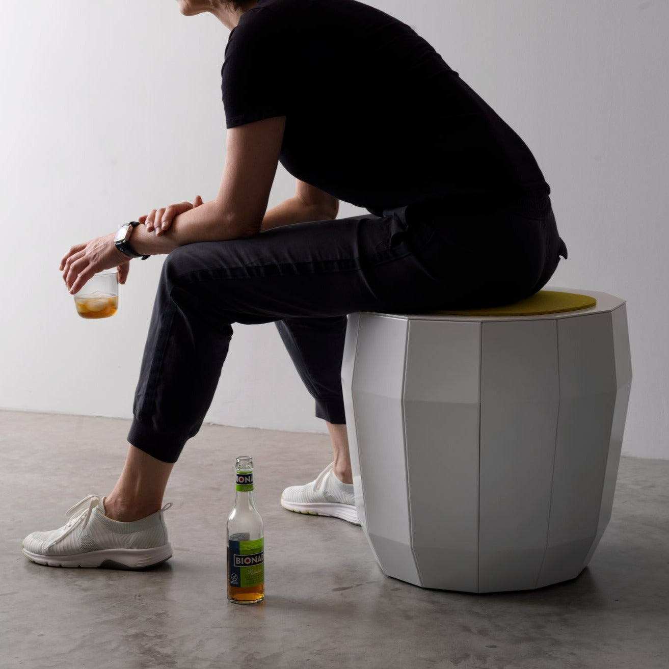 MO 07 Coffee/Side Table